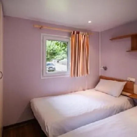 Camping Frontera Park Farga de Moles
