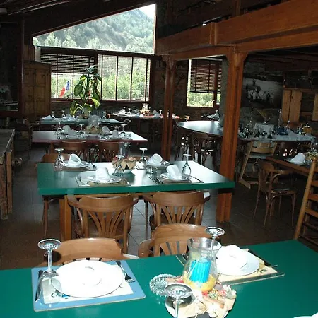 Frontera Park Camping Farga de Moles
